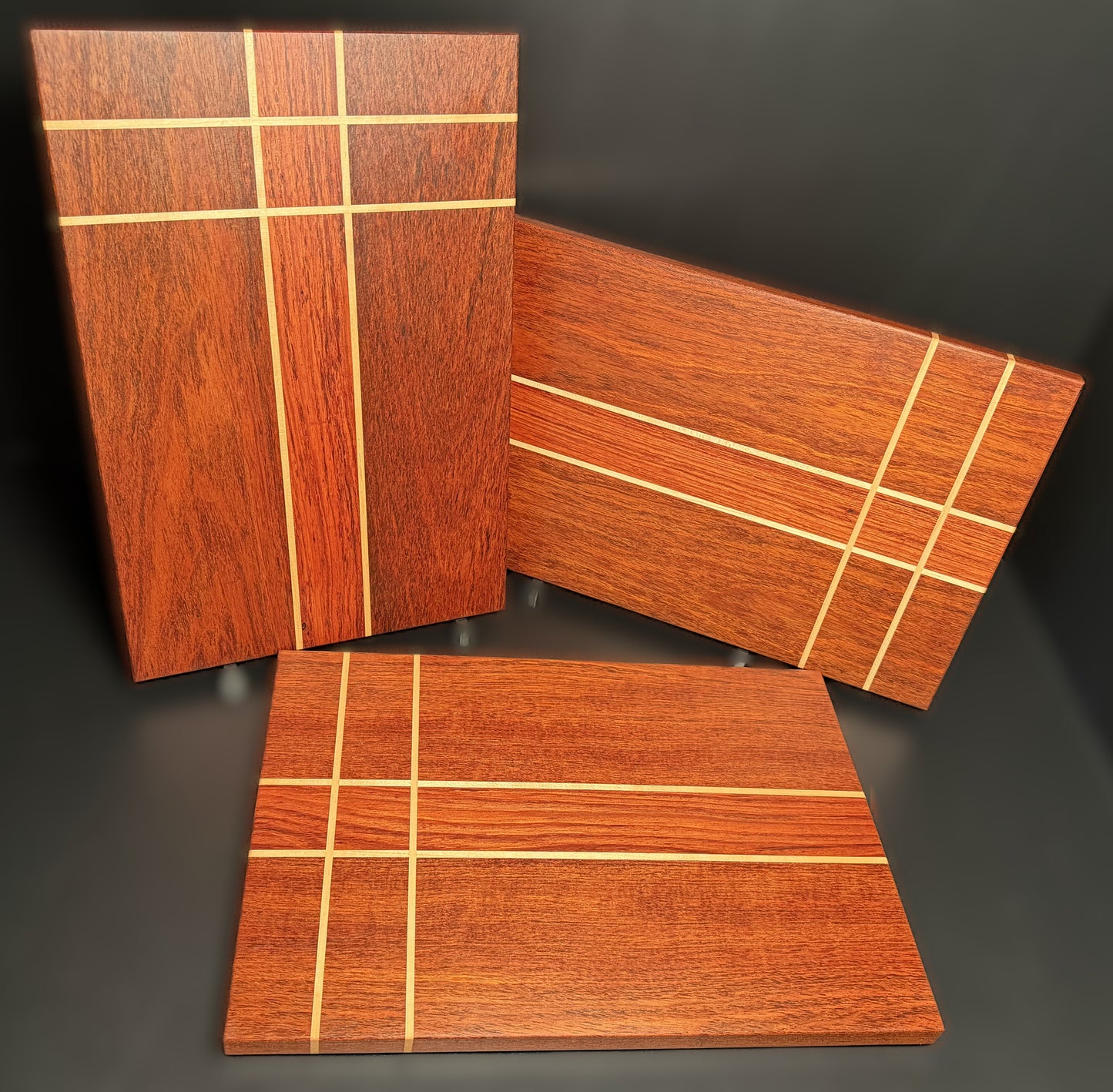 Deska do krojenia/serwowania z drewna Azobe i Klonu kanadyjskiego 