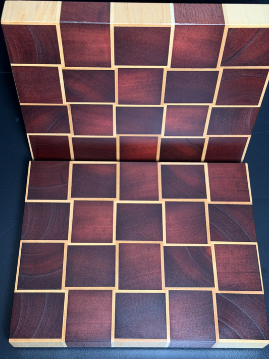 Sztorcowa deska do krojenia — Mahoń (Sipo) i Klon Kanadyjski (wzór Basket Weave)