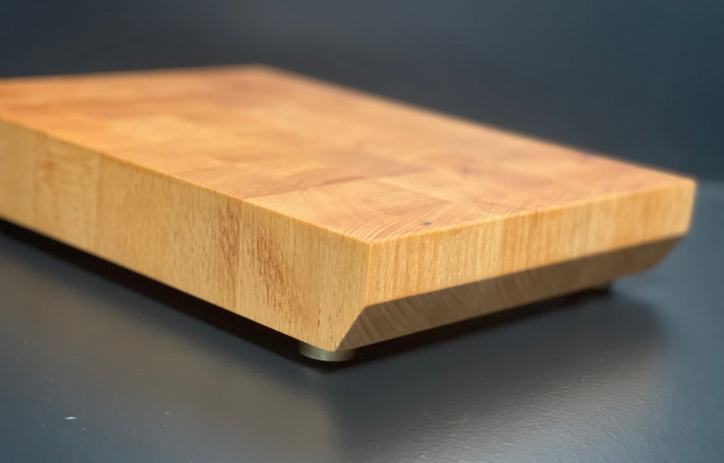 Sztorcowa deska do krojenia z buku