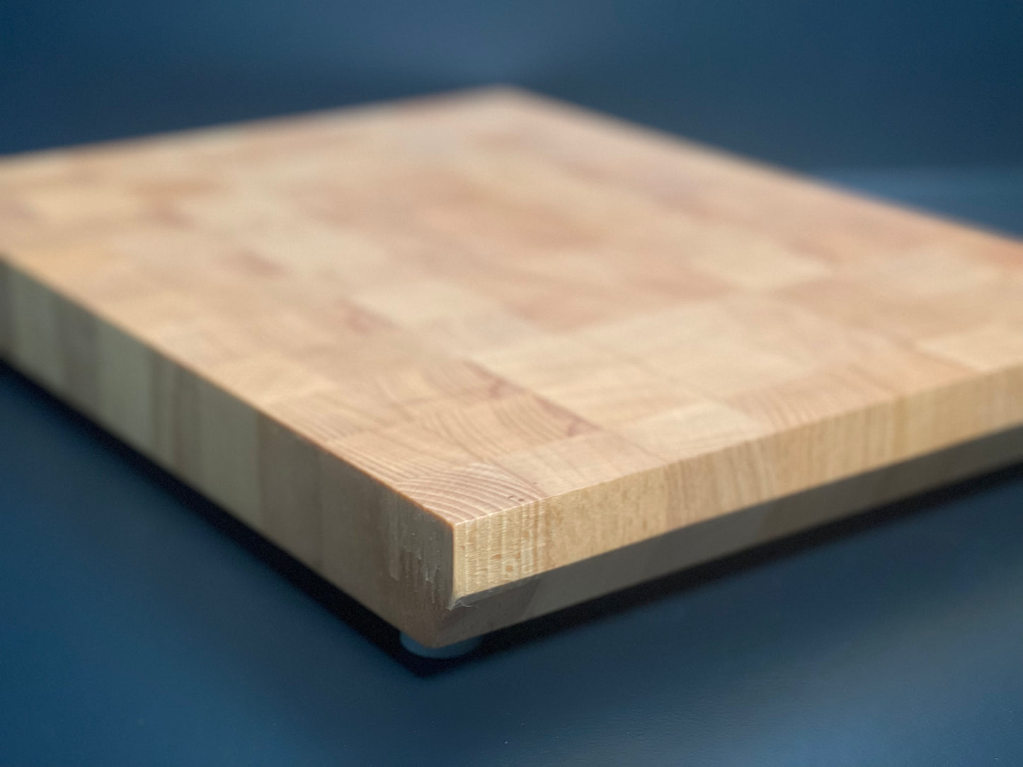 Sztorcowa deska do krojenia z buku