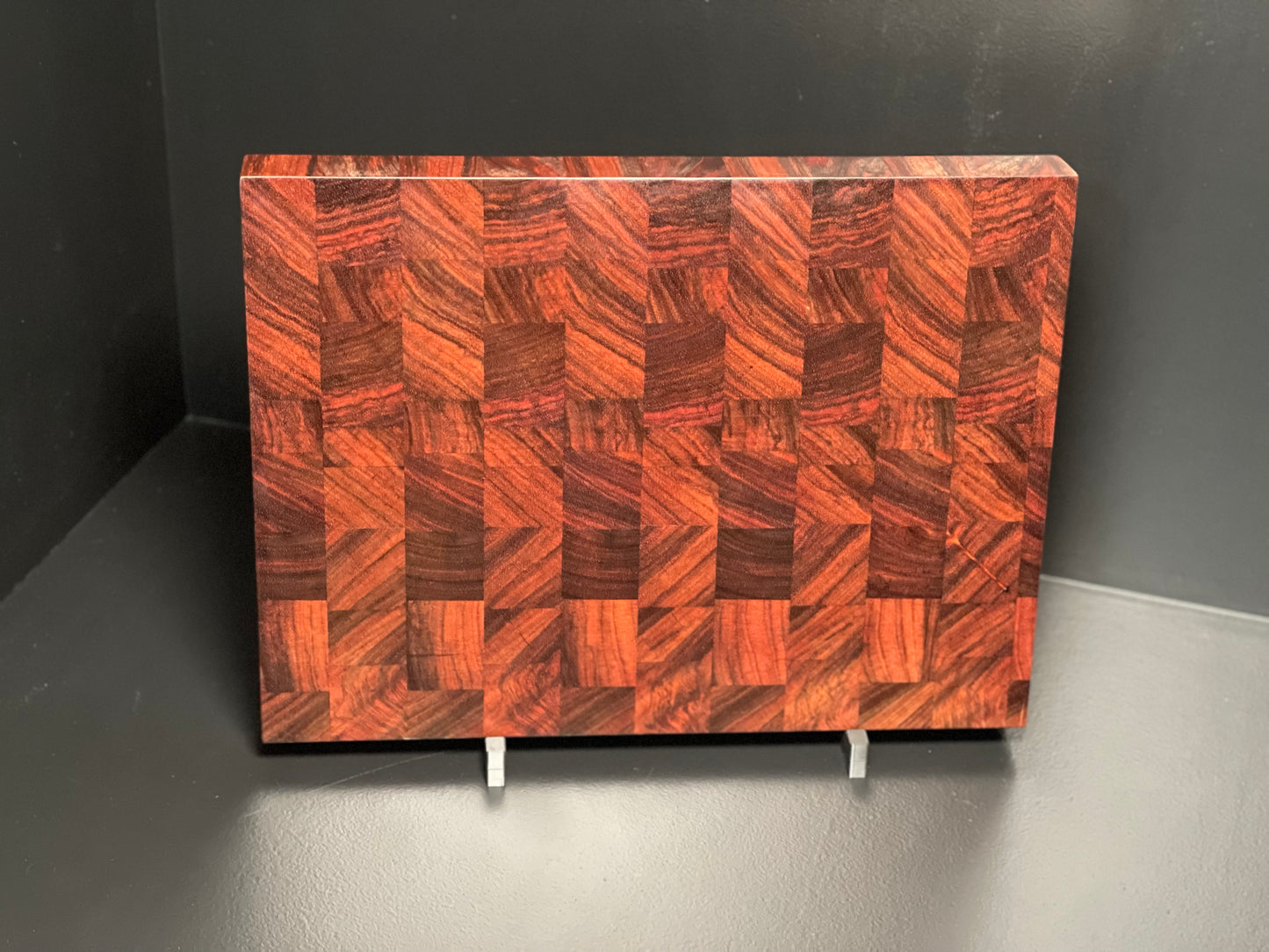 Deska sztorcowa z drewna Bodo – ekskluzywna, elegancka, ponadczasowa