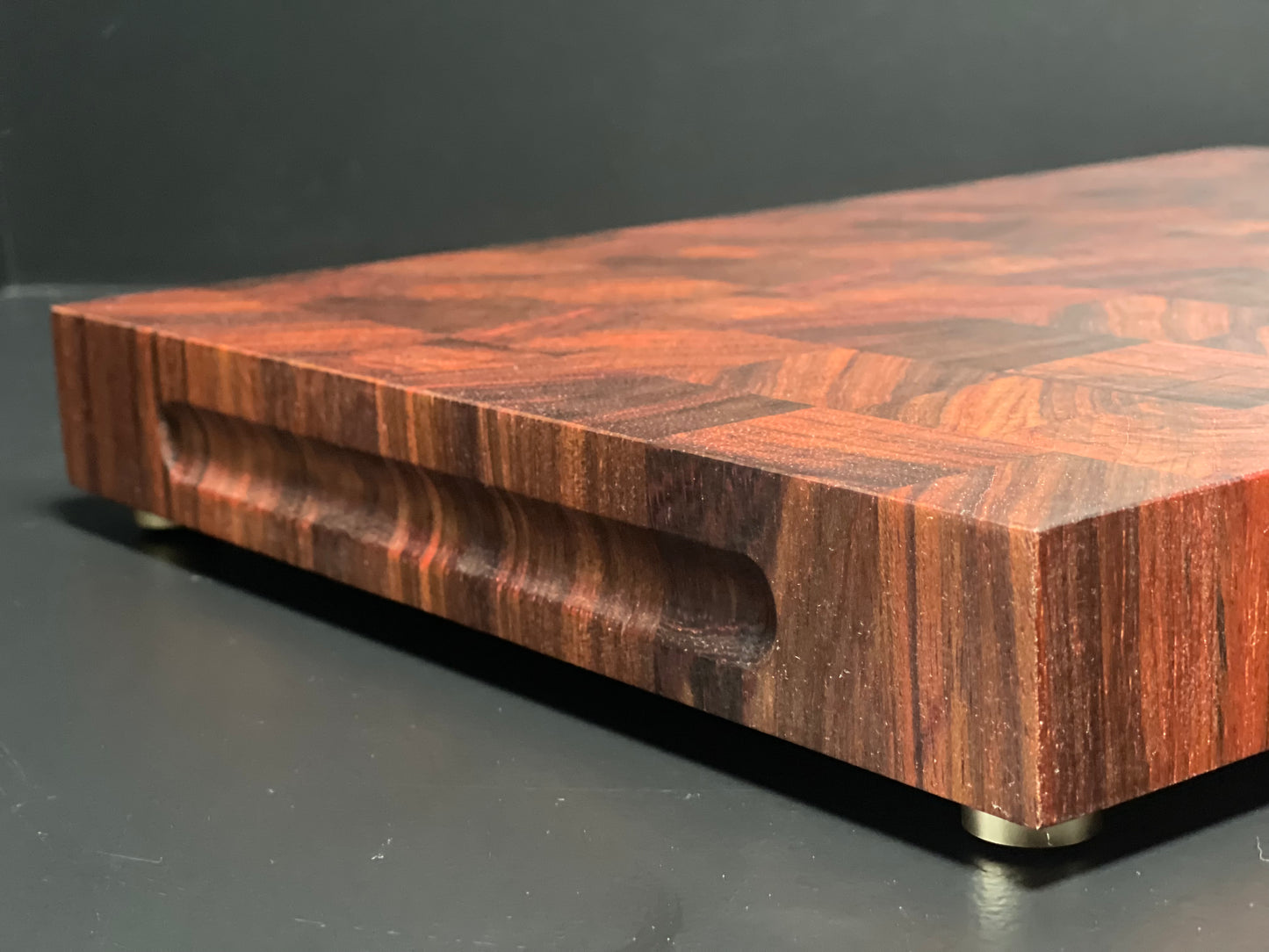 Deska sztorcowa z drewna Bodo – ekskluzywna, elegancka, ponadczasowa